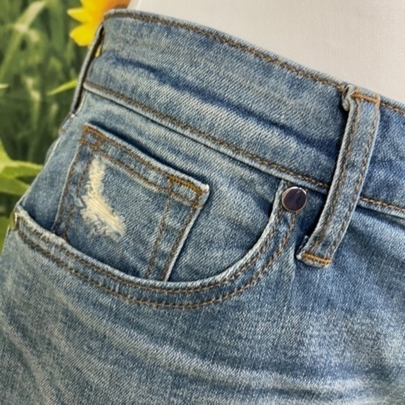 BCBG Blue Distressed Denim Shorts 27 - Picture 5 of 16